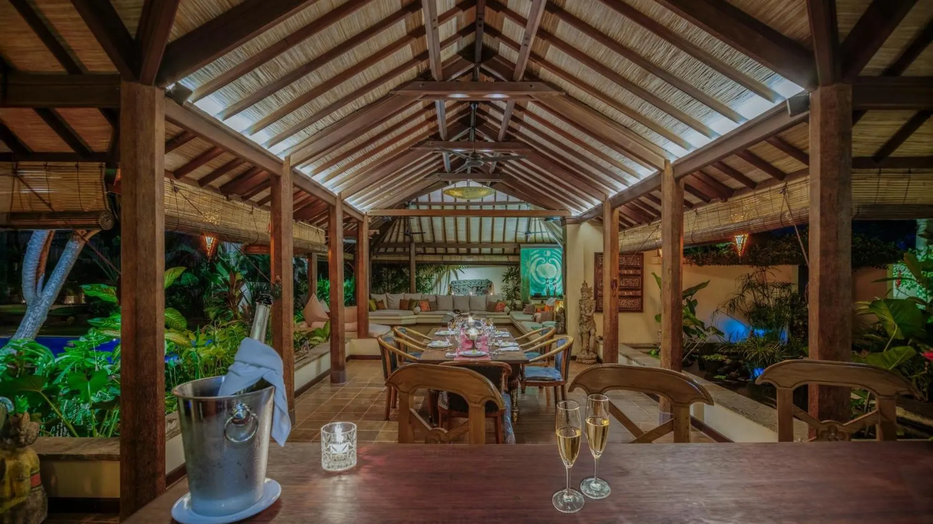 Villa Mata Budha Seminyak