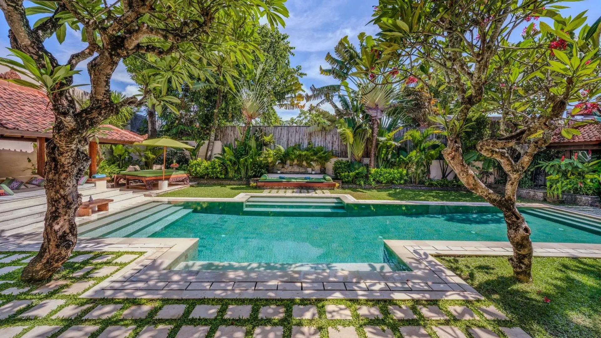 Villa Mata Budha Seminyak Indonesia