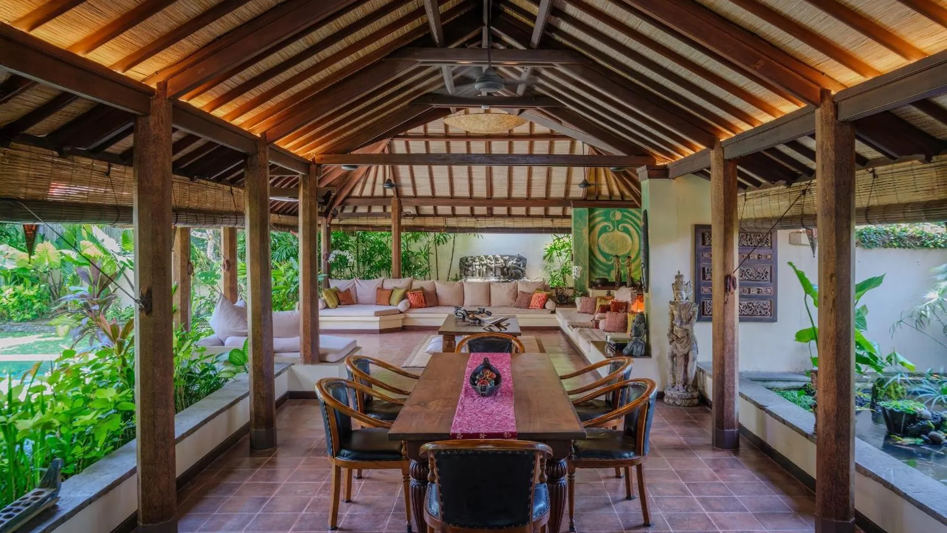 Villa Mata Budha Seminyak Indonesia