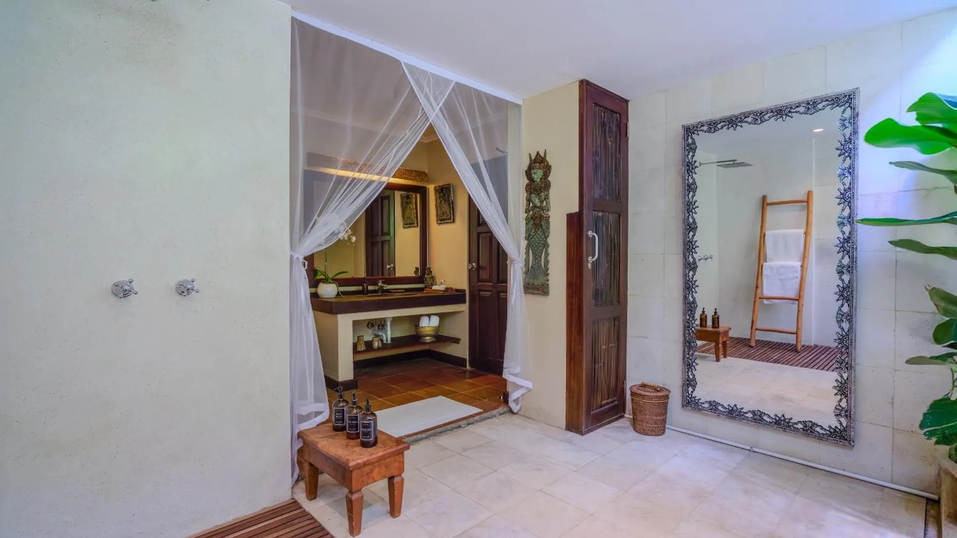 Villa Mata Budha Seminyak Indonesia